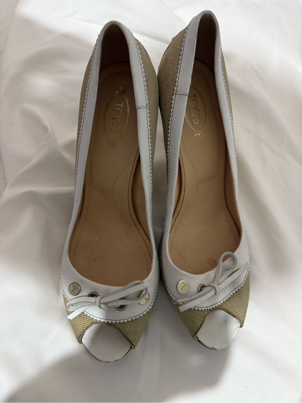 Tod’s size 38.5, White and Beige Peep-Toe heels